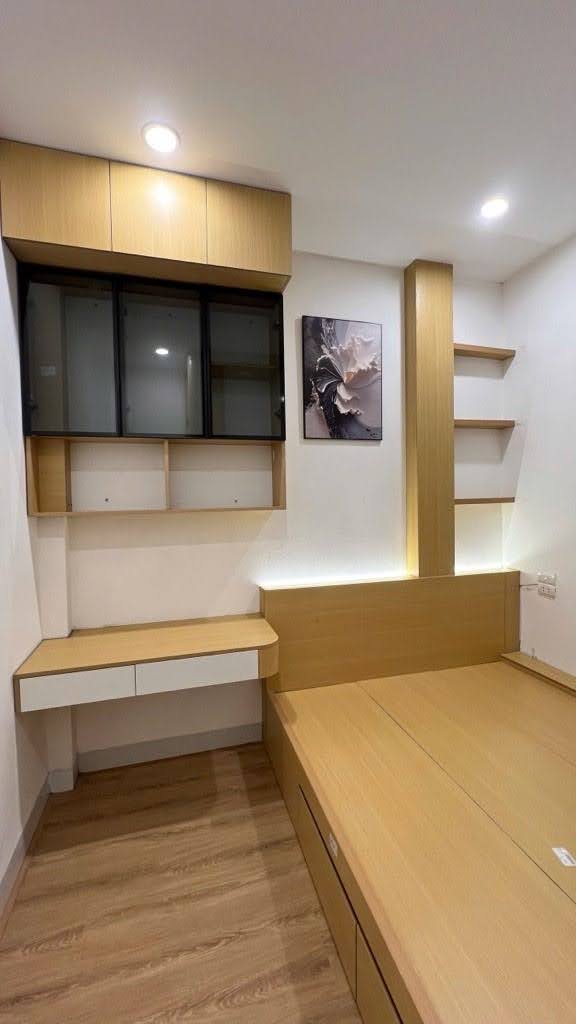 bán nhanh nhà phân lô phố Ngô Quyền 5 tầng nội thất đầy đủ 20m ô tô đỗ giá 5 tỷ